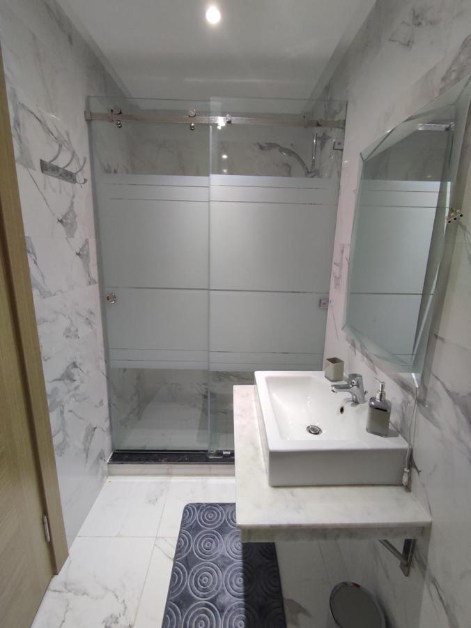 Dlx01 Oujda Exterior foto